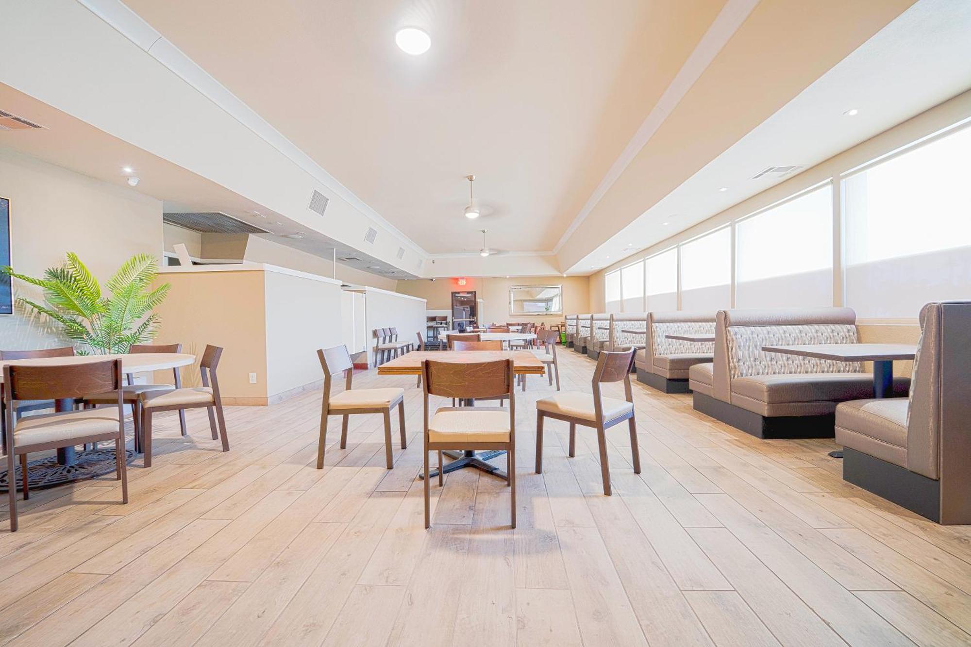 Royal Plaza Inn Indio Εξωτερικό φωτογραφία